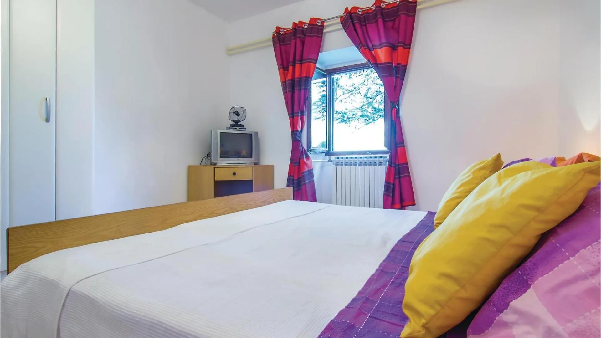 Tatil Evi Beautiful Home In Krsan With Wifi