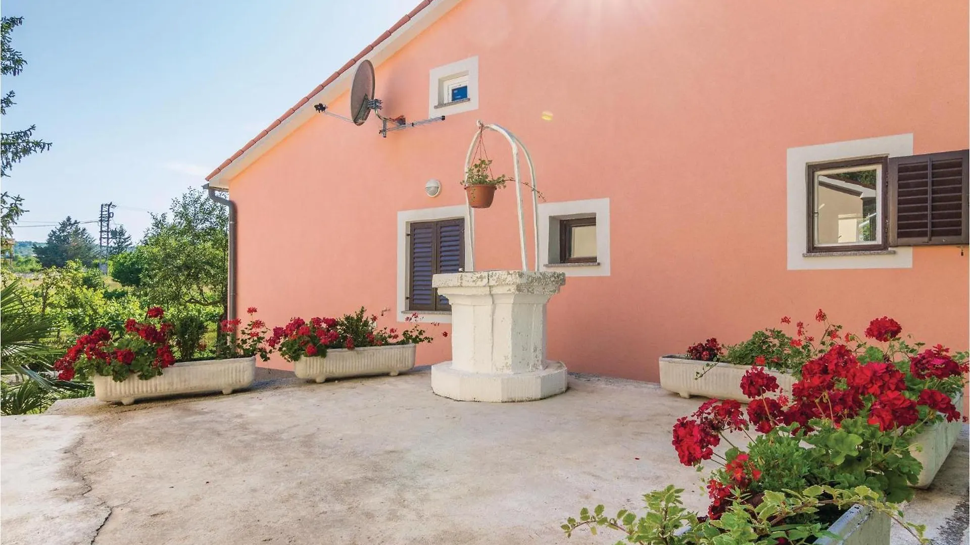 Beautiful Home In Krsan With Wifi Tatil Evi