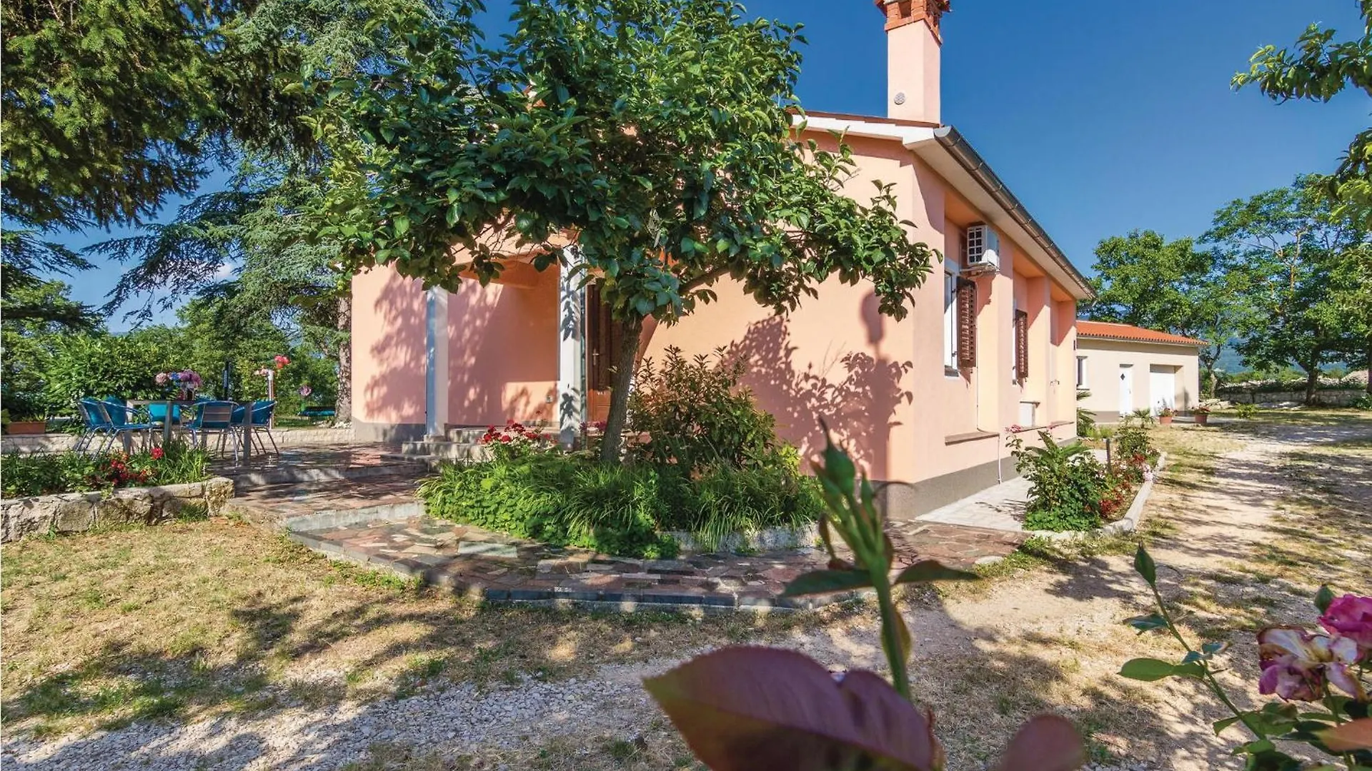 Beautiful Home In Krsan With Wifi
